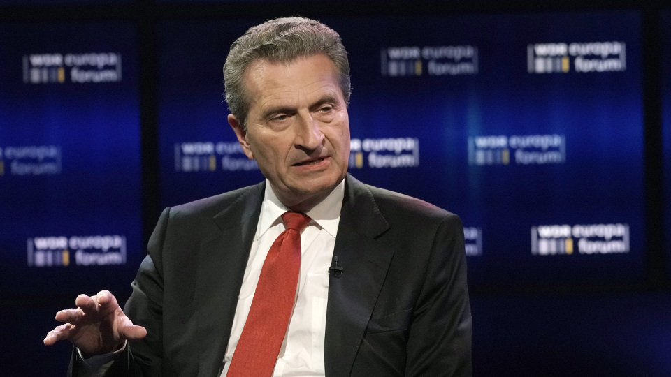 Günther H. Oettinger (EU-Kommissar für Haushalt und Personal) | Bildquelle: WDR/Max Kohr Günther H. Oettinger (EU-Kommissar für Haushalt und Personal)