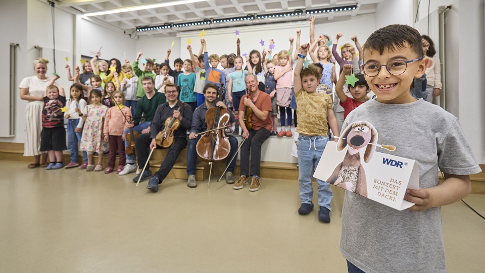 Kinder der Gemeinschaftsgrundschule Alzeyer Straße in Köln.