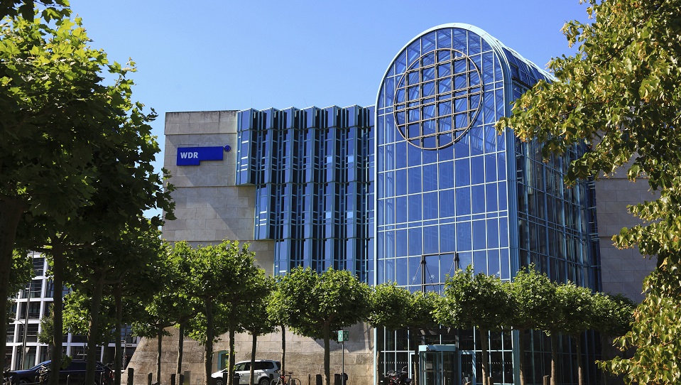 WDR Gebaeude im Medienhafen, Duesseldorf-Hafen | Bildquelle: WDR/picture alliance/Bildagentur-online/Sunny Celeste WDR Gebaeude im Medienhafen, Duesseldorf-Hafen