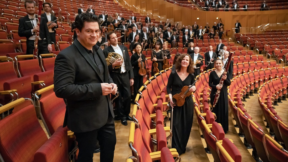 Cristian M celaru wird Artistic Partner des WDR Sinfonieorchesters 2025/26 | Bildquelle: WDR/Peter Adamik Cristian M celaru wird Artistic Partner des WDR Sinfonieorchesters 2025/26