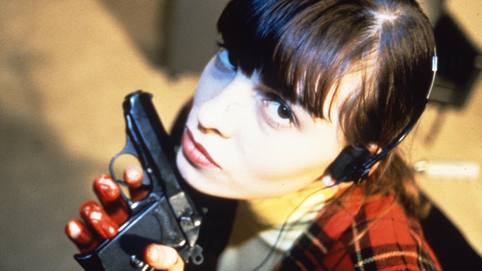 Das Foto zeigt eine Szene aus dem Film "Die Terroristen". Abgebildet ist Stephanie Philipp (im Film: Claudia).
