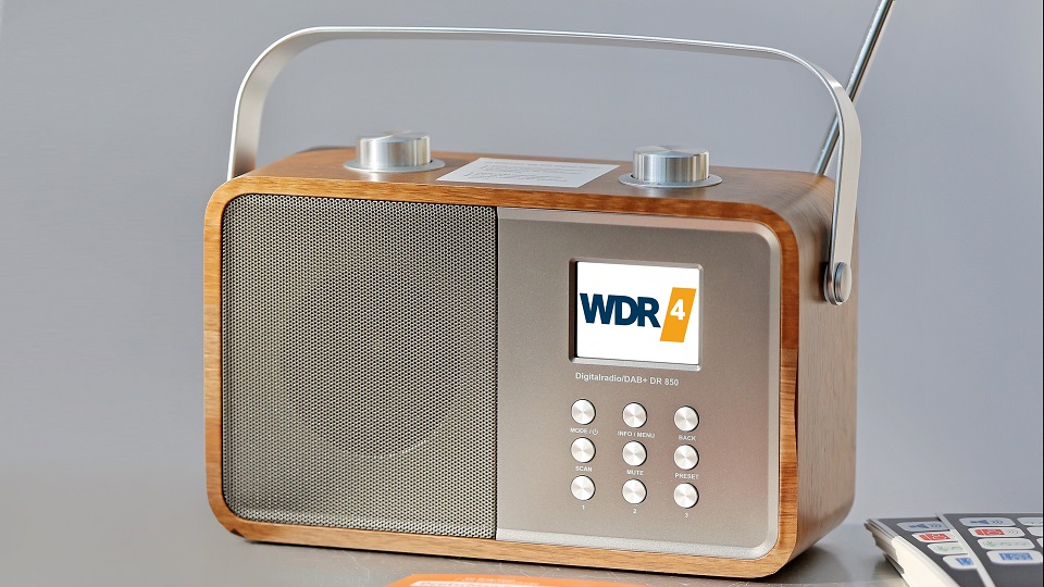 Radio mit WDR 4 Logo