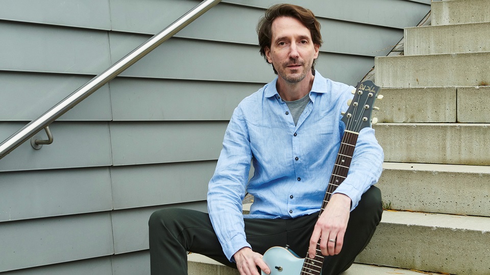 Der Gitarrist, Komponist und Produzent Hanno Busch