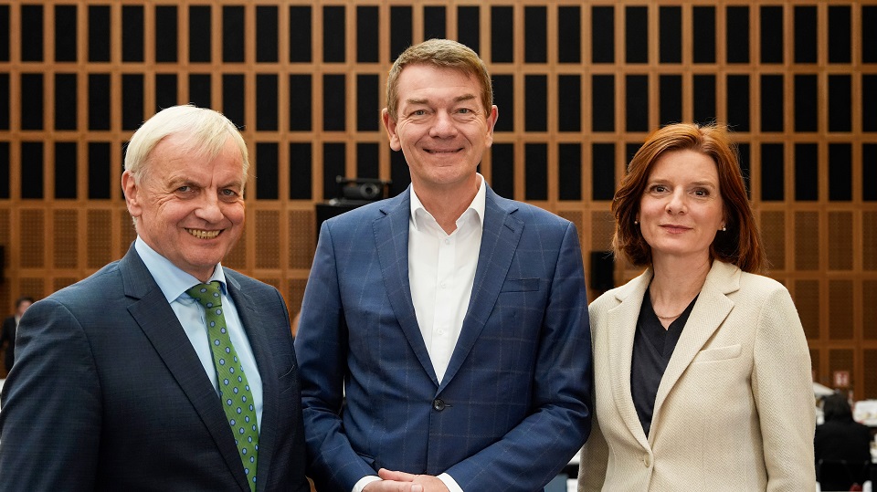Rolf Zurbrüggen, Vorsitzender des WDR-Rundfunkrats, Jörg Schönenborn und WDR-Intendantin Dr. Katrin Vernau