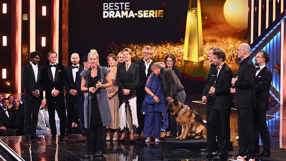 Das Team der Drama-Serie Hundertdreizehn während der Fernsehpreis-Gala