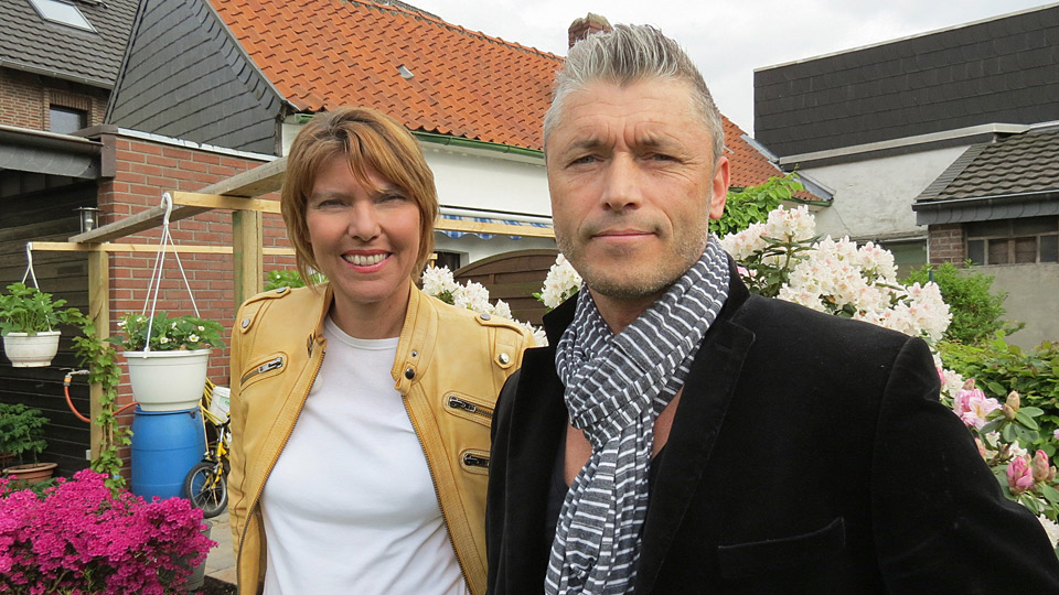 B.sucht, "Eine Menschen-Reportage mit Bettina Böttinger" | Bildquelle: WDR/Encanto B.sucht, "Eine Menschen-Reportage mit Bettina Böttinger"