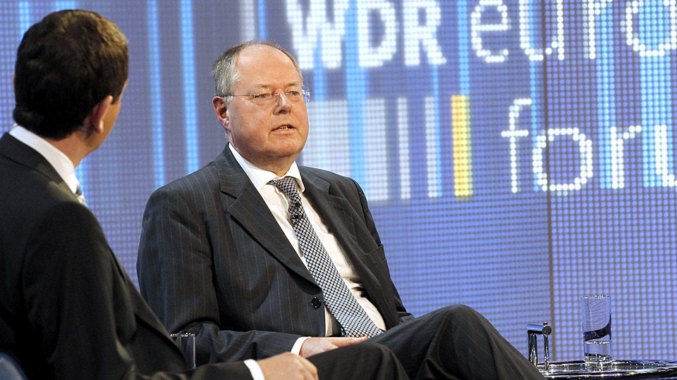SPD-Kanzlerkandidat Peer Steinbrück (re.) | Bildquelle: WDR/Sachs SPD-Kanzlerkandidat Peer Steinbrück (re.)