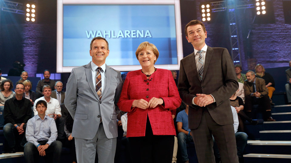 Moderation Andreas Cichowicz und Jörg Schönenborn | Bildquelle: WDR/Görgen Moderation Andreas Cichowicz und Jörg Schönenborn