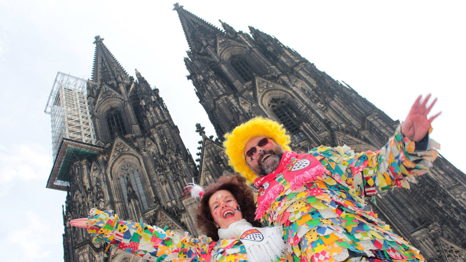 Karneval vorm Dom