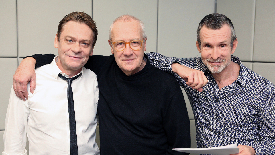 v.l.n.r. Charles Marlow (Sylvester Groth), Walter Adler (Regisseur) und Kurtz (Ulrich Matthes)