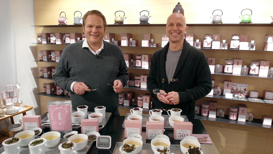 Björn Freitag (l) zu Besuch bei Martin Sasse (r)
