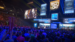 Counter-Strike-Turnier der Electronic Sports League (ESL) | Bildquelle: WDR/dpa/Marius Becker Counter-Strike-Turnier der Electronic Sports League (ESL)