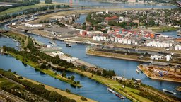 Duisburger Hafen | Bildquelle: dpa Duisburger Hafen