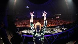Felix Jaehn | Bildquelle: Universal/Martin Weinhage Felix Jaehn