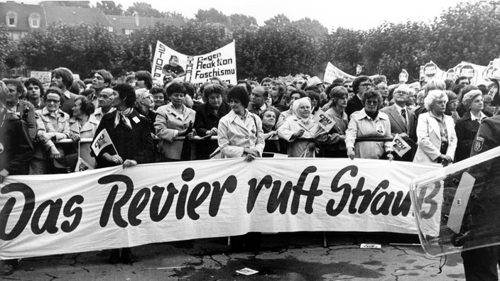 NRW begrüßt den neuen Kanzlerkandidaten | Bildquelle: WDR/picture-alliance/Martin Athenstädt NRW begrüßt den neuen Kanzlerkandidaten