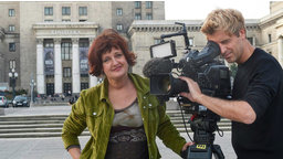 Annette Dittert dreht mit Kameramann Erik Haasdonk in Warschau.