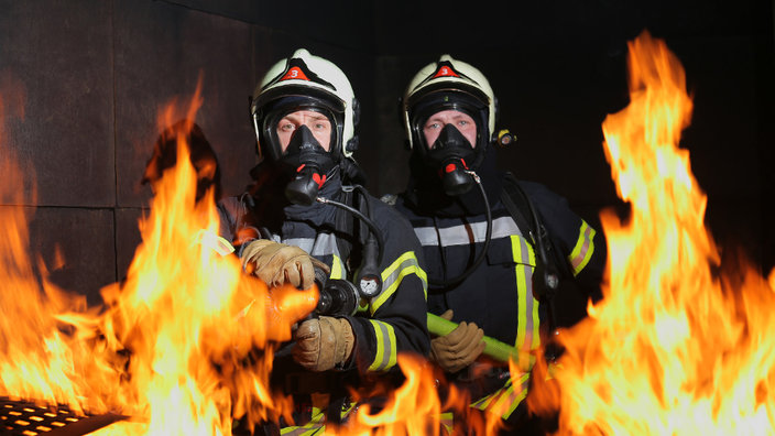 Feuer & Flamme - II. Staffel | Bildquelle: WDR/Lutz Leitmann Feuer & Flamme - II. Staffel