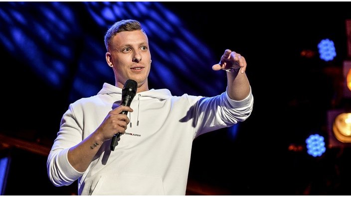 Felix Lobrecht | Bildquelle: NDR/Benjamin Hüllenkremer Felix Lobrecht