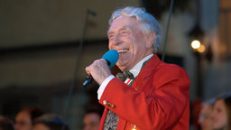 Ludwig Sebus ist der Grandseigneur im Kölner Karneval. | Bildquelle: WDR/Herby Sachs Ludwig Sebus ist der Grandseigneur im Kölner Karneval.