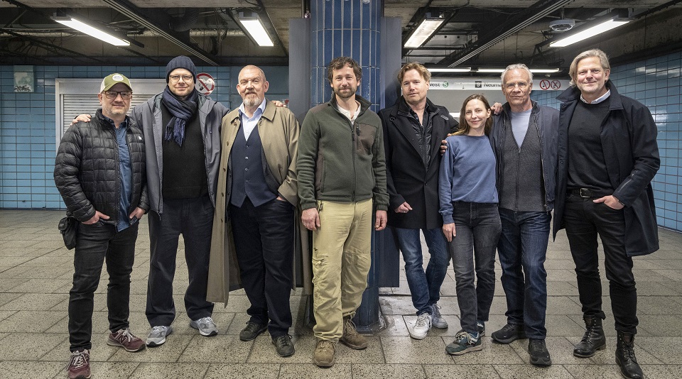 v.l.n.r. Ralph Kaechele (Kamera), Marcus Weiler (Regie), Dietmar Bär ( Freddy Schenk ), Florian Stetter ("Moritz Zechmann") Götz Bolten (Redaktion WDR), Katharina Schüttler ("Elara Schmidtke"), Klaus J. Behrendt ( Max Ballauf ), Jan Kruse (Produzent Bavaria Fiction)