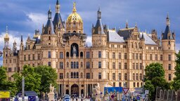 Das Schweriner Schloss ist Sitz des Landtags von MV